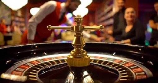 Meja Caribbean Stud Poker live di katana 899 dengan dealer profesional